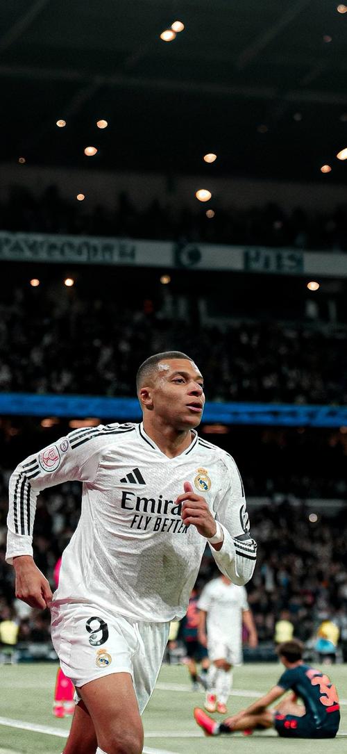 莱默尔：每次我们在自己的半场犯规，长传球都能被打进来