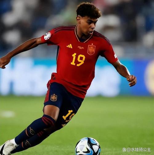 多特4-0十人黄潜，吉拉西双响，阿德耶米、斯文松建功，法比奥-席尔瓦失点