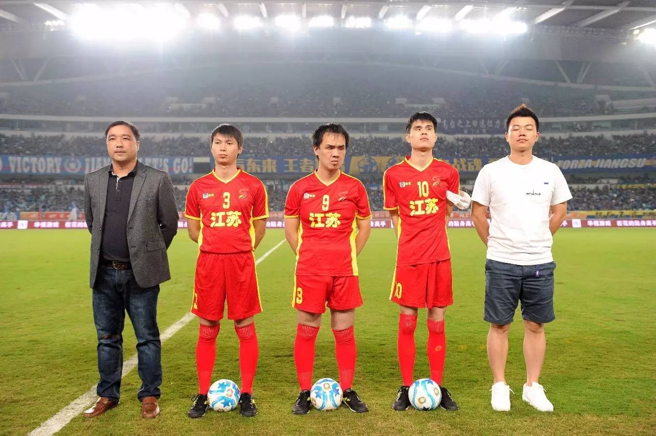 NBA杯战报：瓦塞尔35分，穆雷空砍37分，马刺139-136掘金