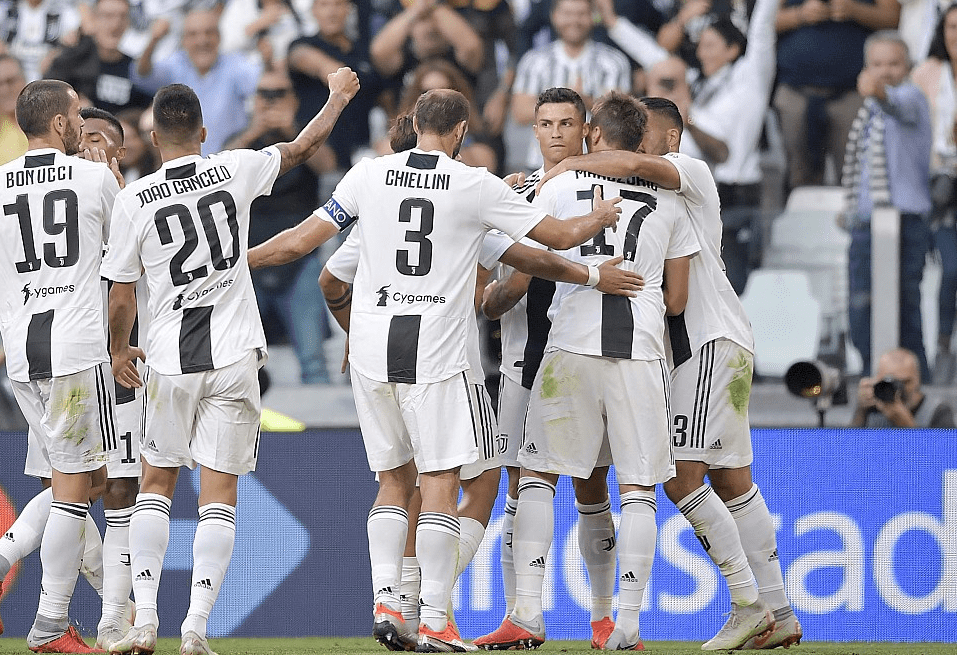 国安与河南合拍足协杯决赛宣传片：在传统足球赛中加入福瑞