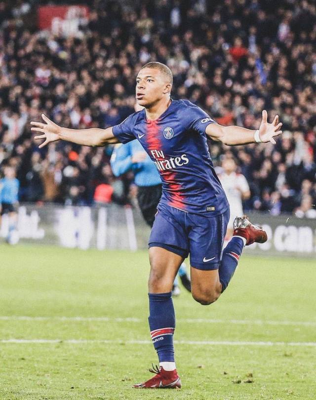 记者：阿坎吉因流感缺席训练，球员身体状况将于明日进行评估